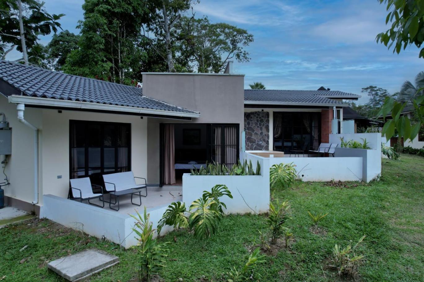 Terra Luna Lodge เตนา ภายนอก รูปภาพ
